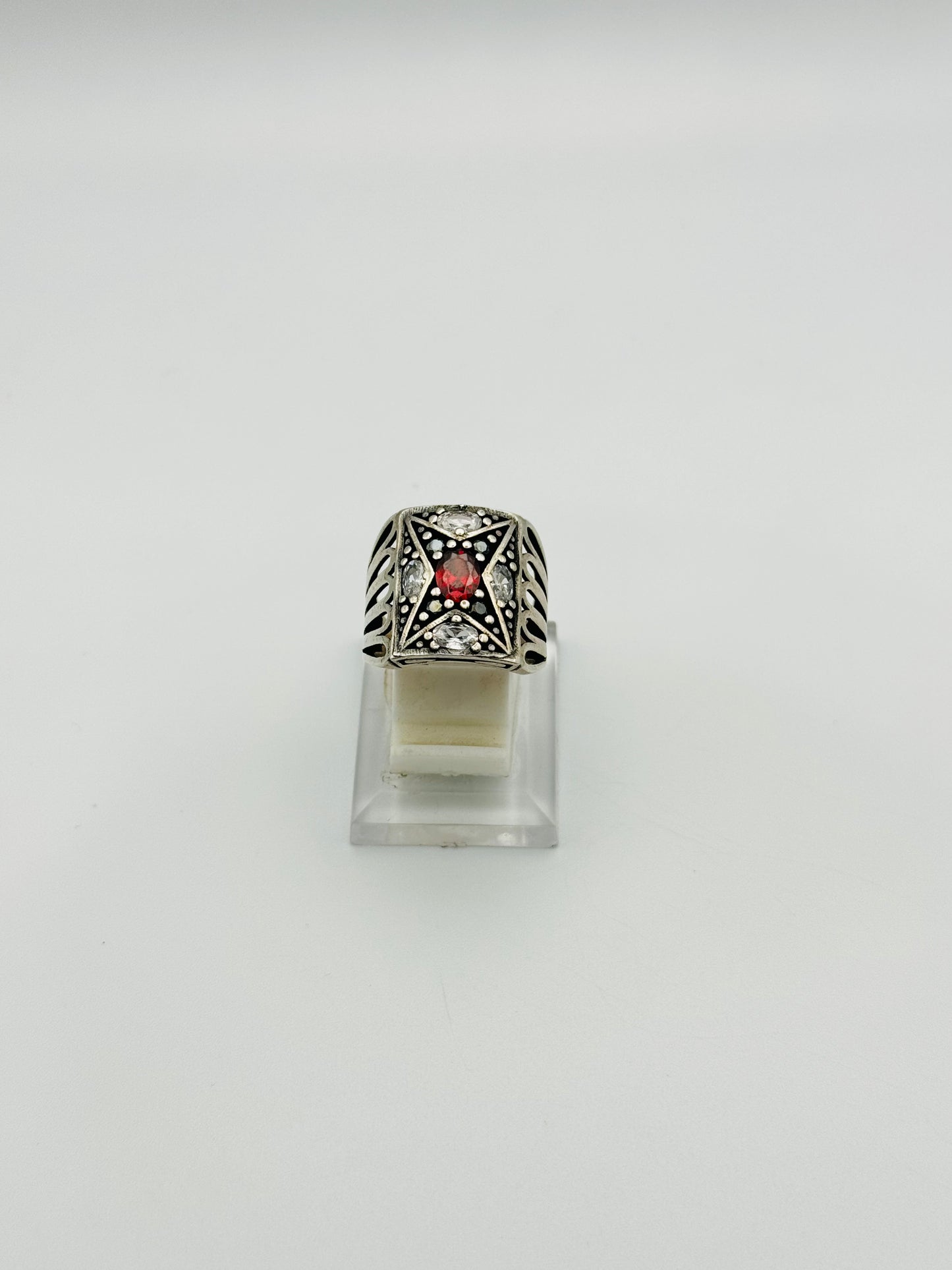 Red Onyx With White Zirconia