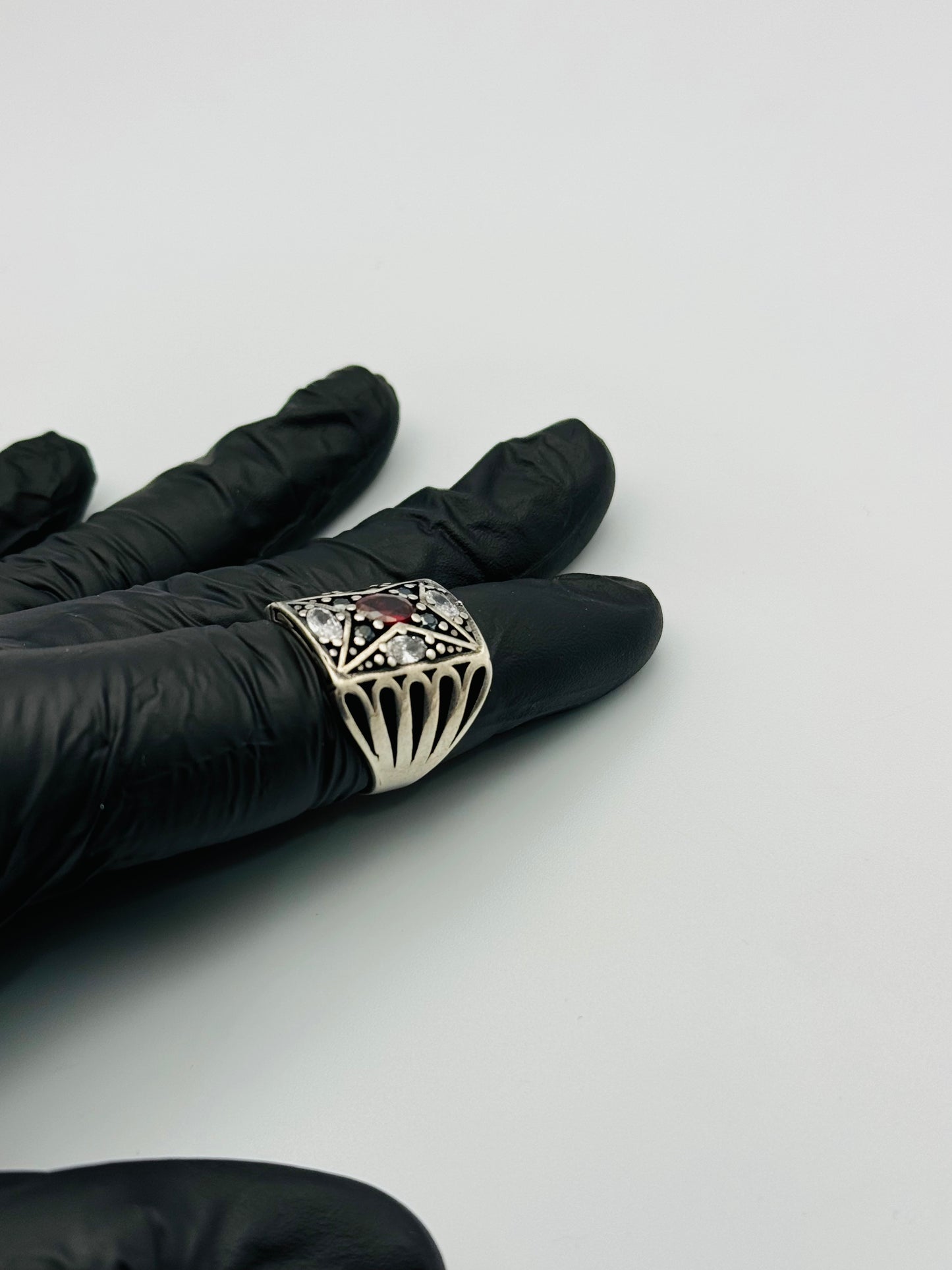 Red Onyx With White Zirconia