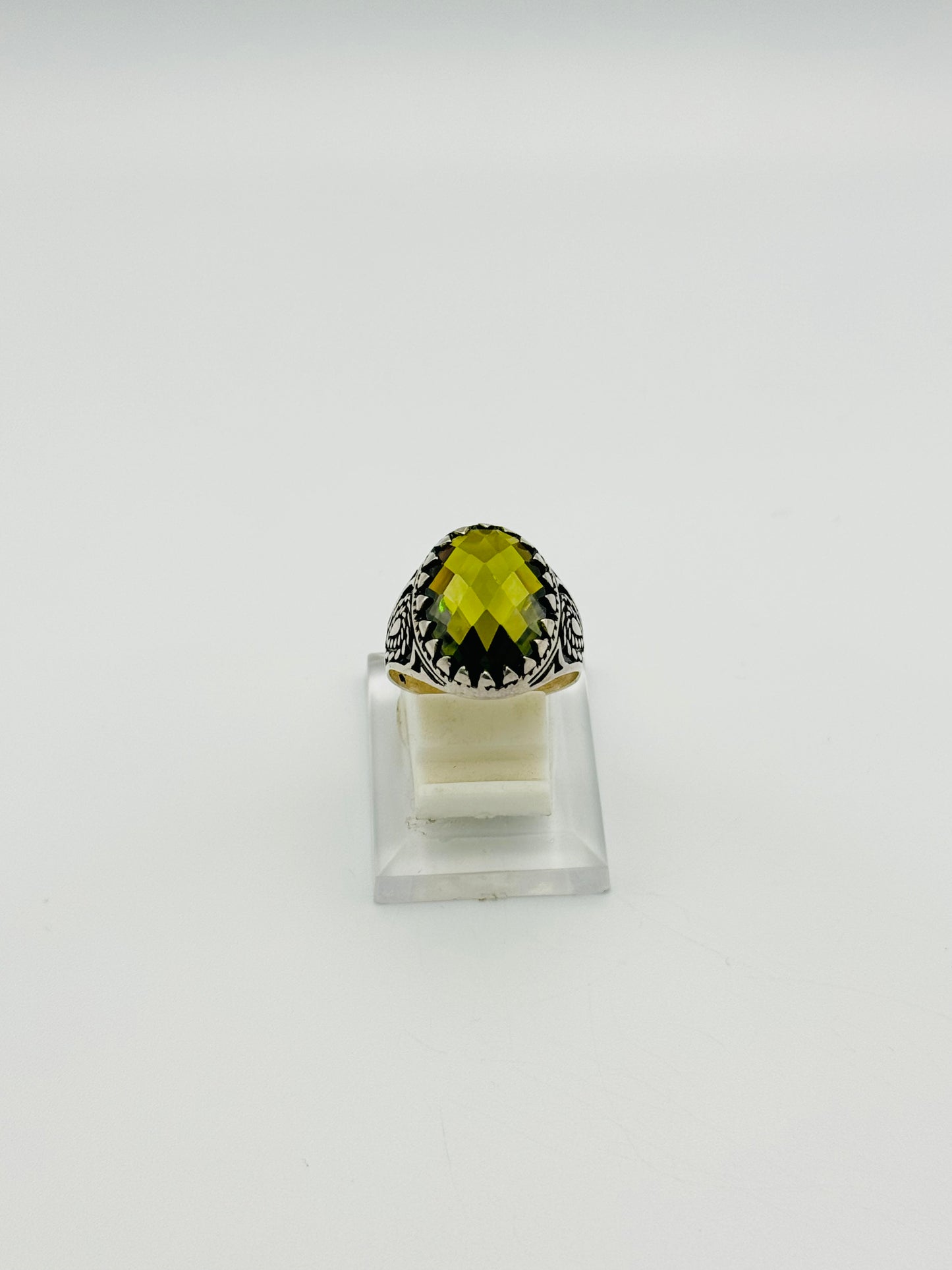 Dark yellow onyx