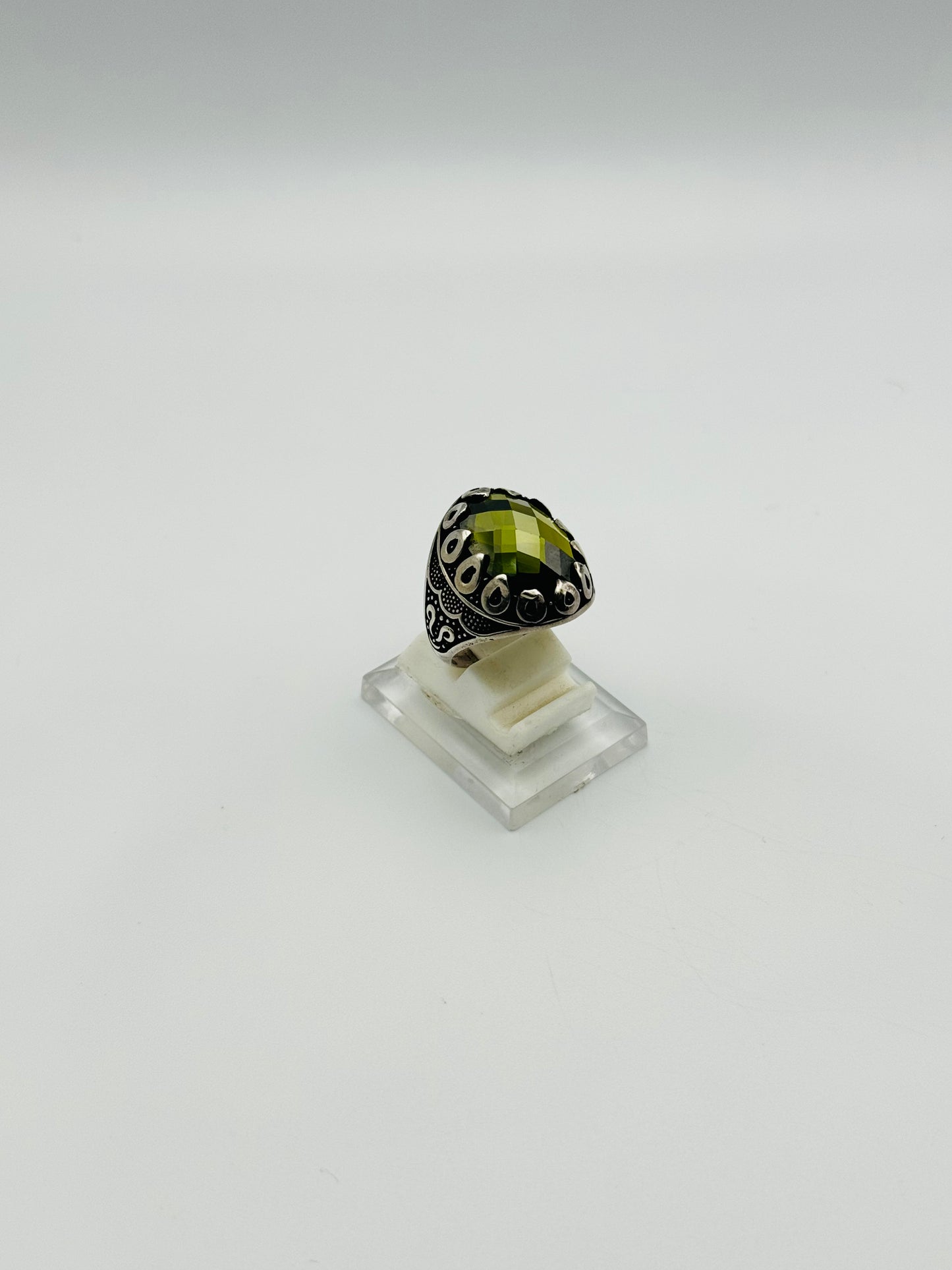 Dark yellow onyx