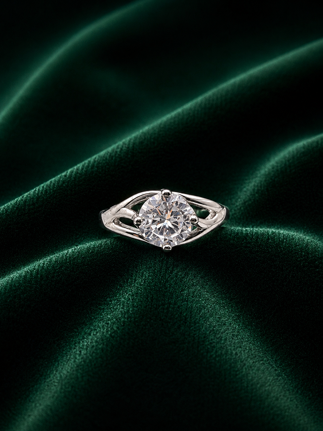 Anum’s Collection Infinity Split-Shank Round Cut Ring in Sterling Silver
