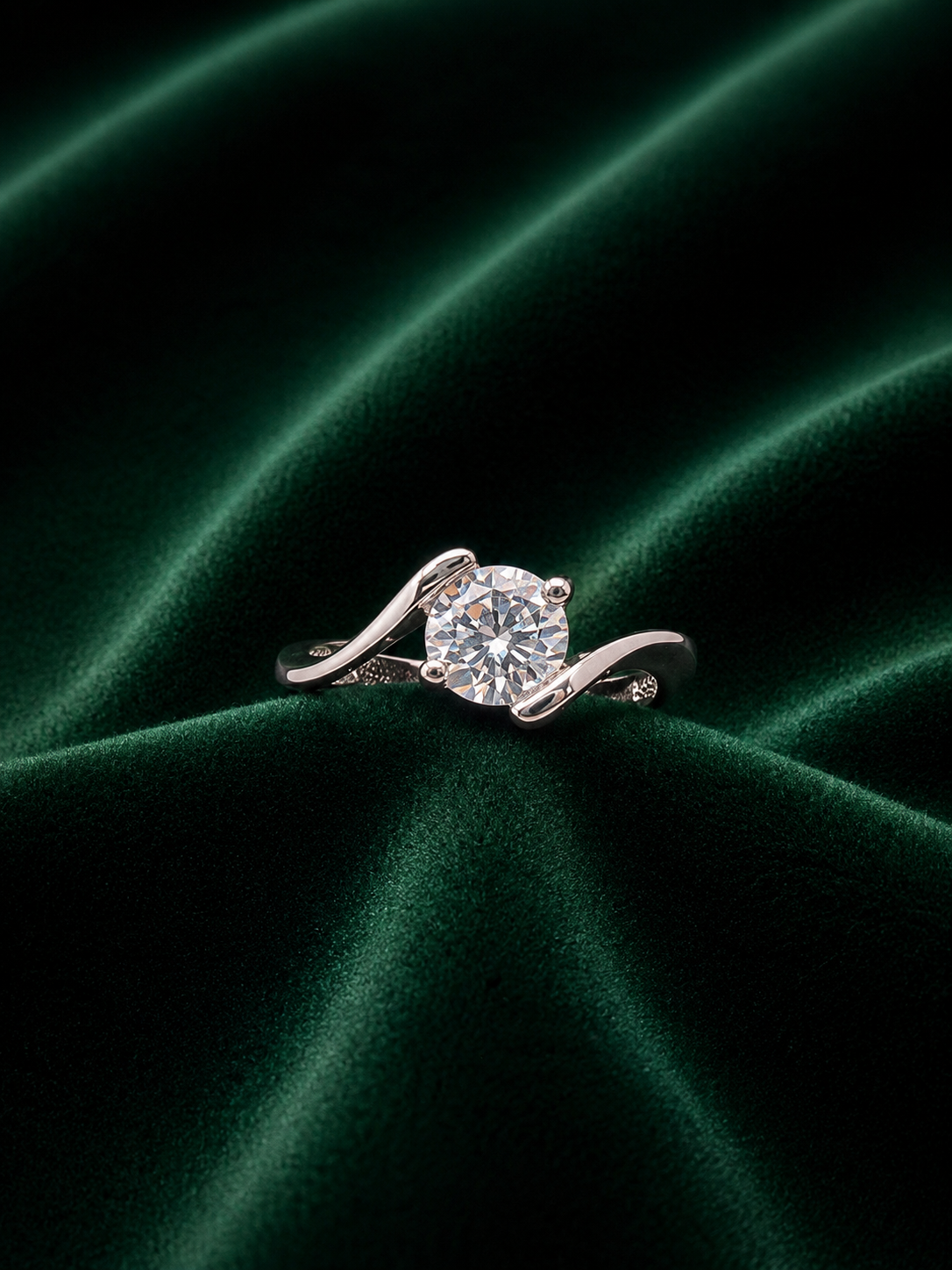Anum’s Collection Modern Wave Bypass Round Cut Ring in Sterling Silver