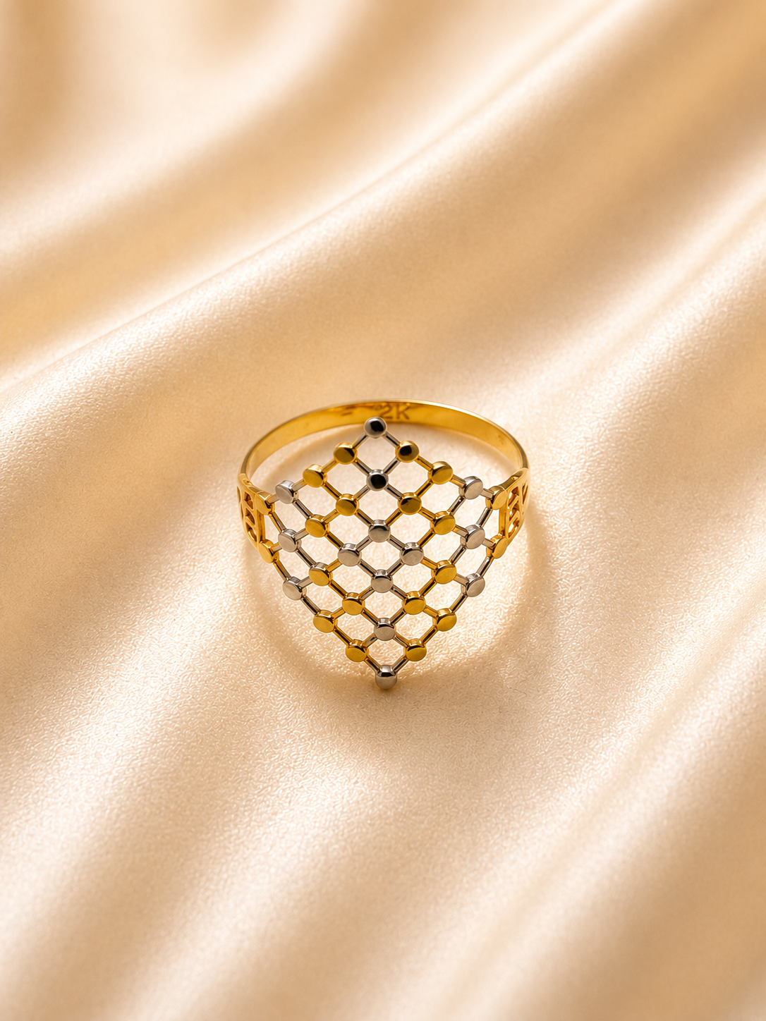 Geometric Lattice Diamond Ring – Two-Tone Gold & Silver Harlequin Ring