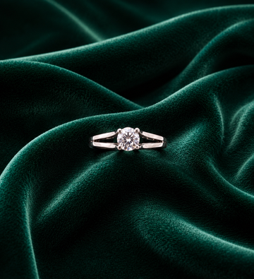 Classic Split-Shank Sterling Silver Solitaire Ring - Round Brilliant Cut