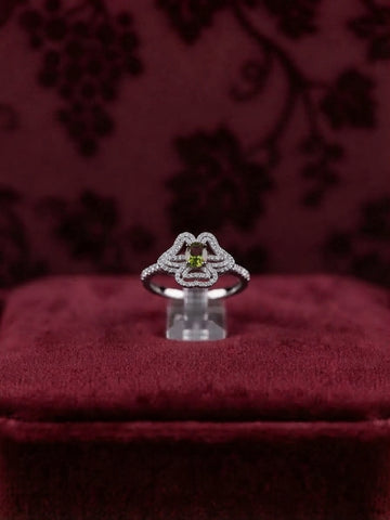 Exquisite s925 Sterling Silver Floral Leaf Peridot Ring