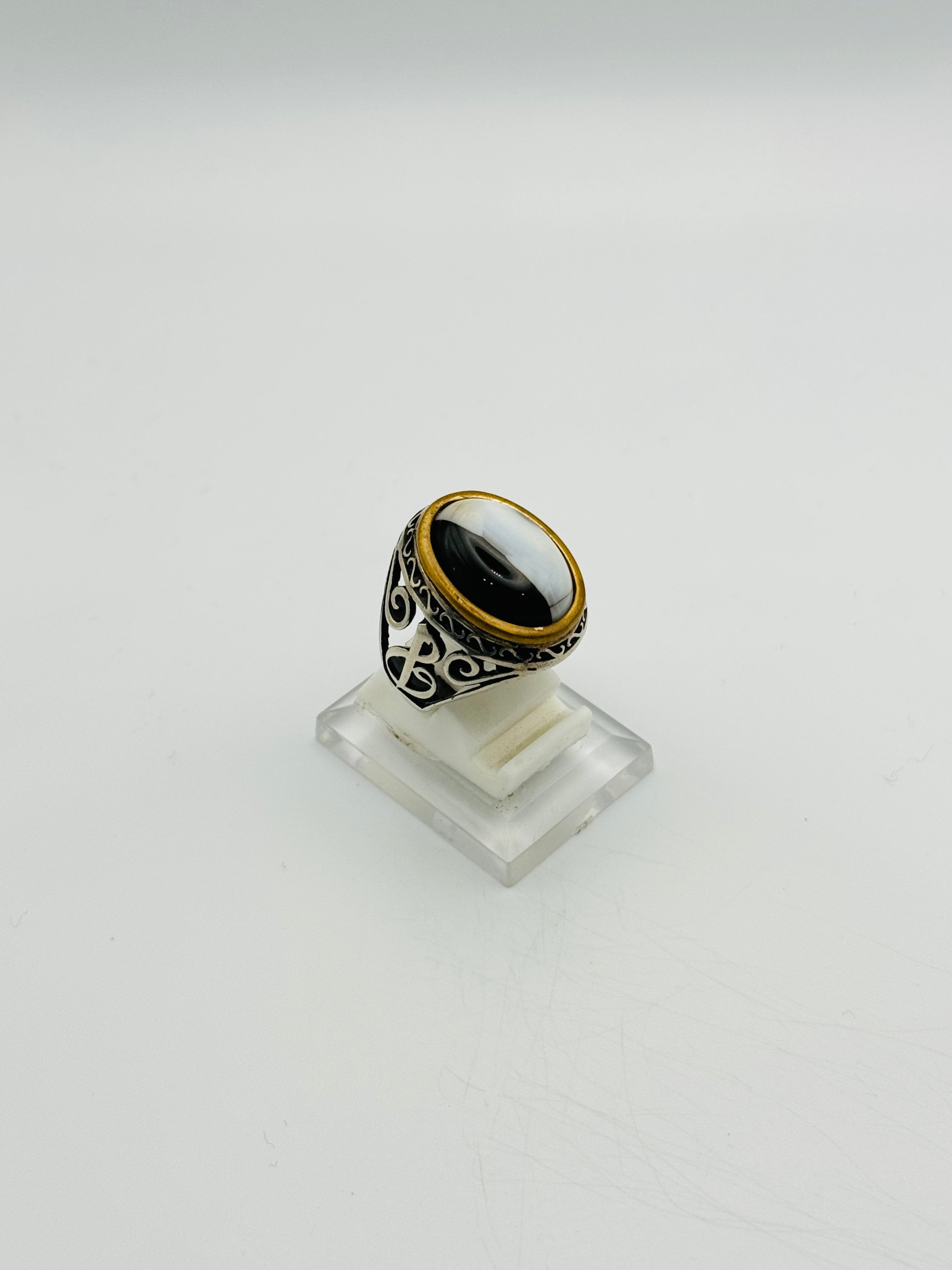 Black & White Agate
