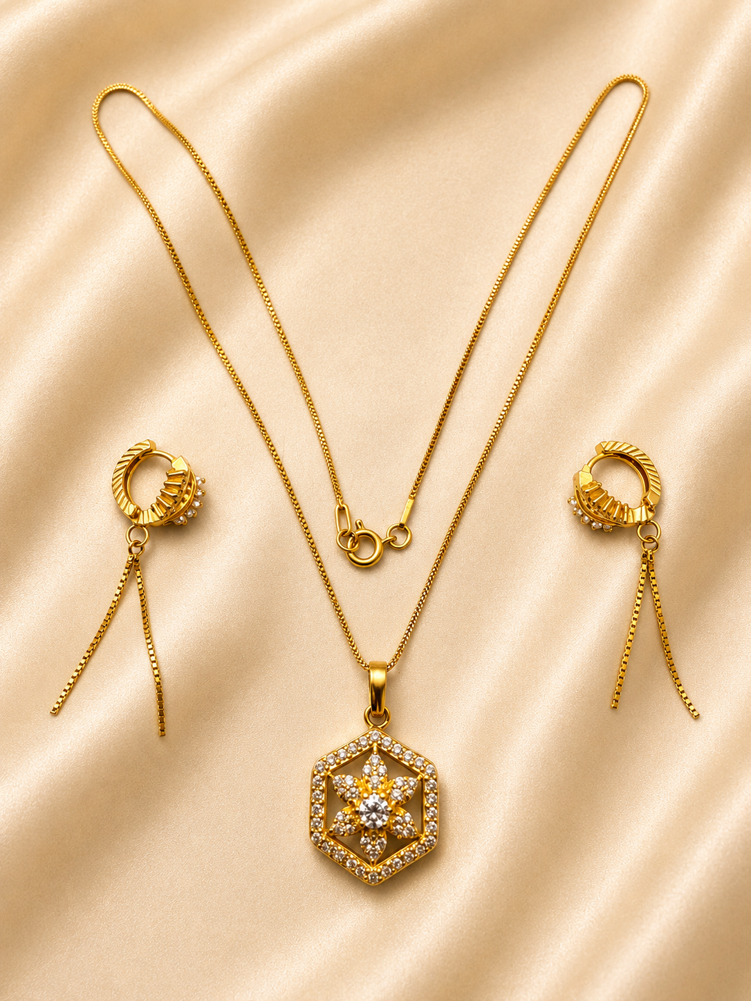 Fine Gold Filigree Flower Jewelry Set | Luxury Textured Floral Pendant & Studs