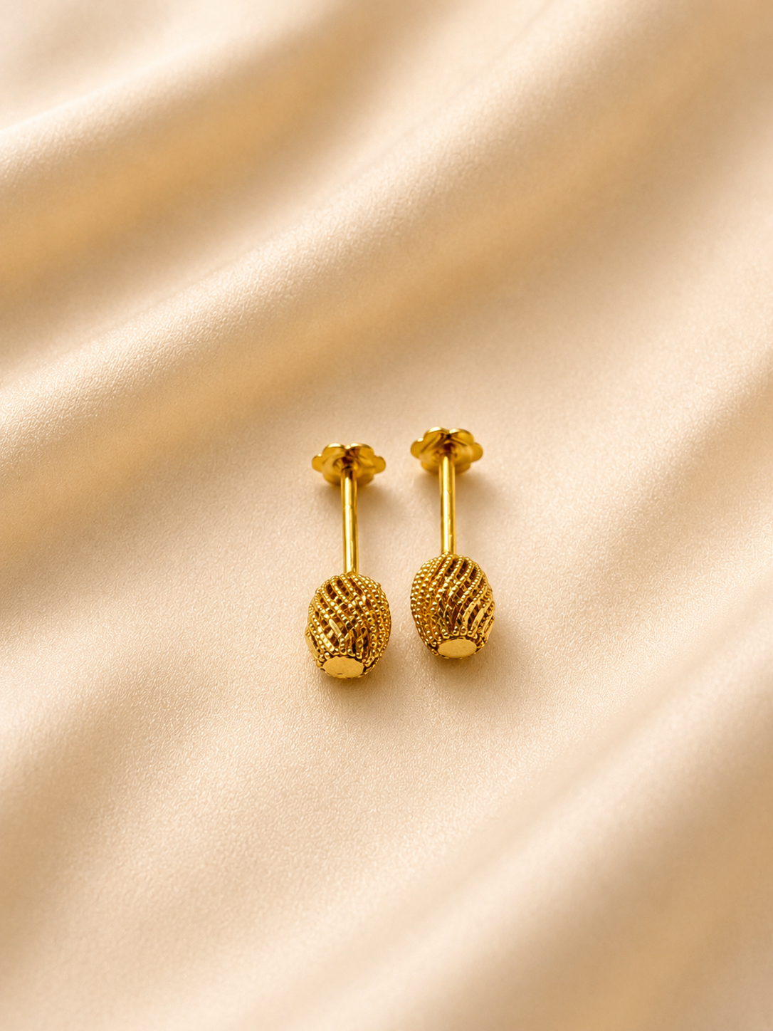 Premium Gold Rose Filigree Stud Earrings – Intricate Mesh Clusters