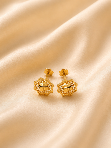 Gold Diamond-Cut Starburst Filigree Stud Earrings