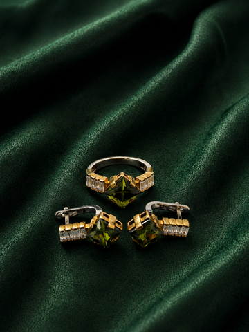 Luxury Olive Green Princess-Cut Jewelry Set | Two-Tone Ribbed Gold Statement Ring & Leverback Earrings