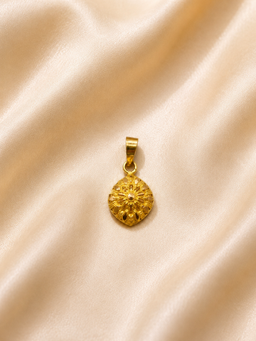 Petite Marquise Sunburst Pendant | Diamond-Cut Textured Gold Charm