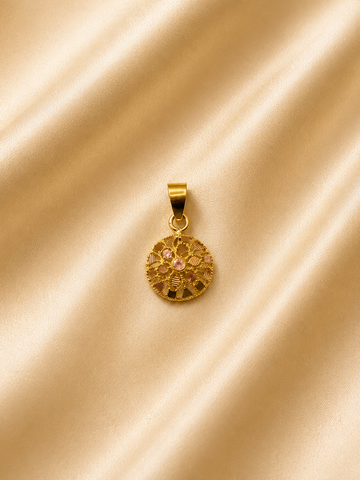 Imperial Lattice Coin Pendant – Textured Multi-Tone Gold Disc