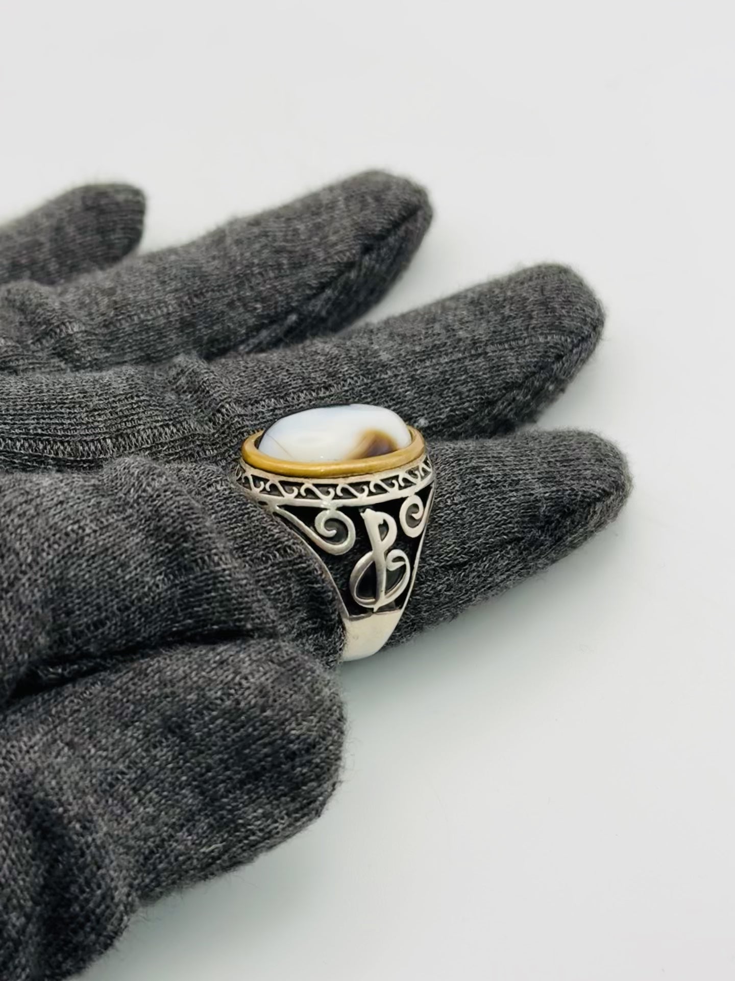 Black & White Agate