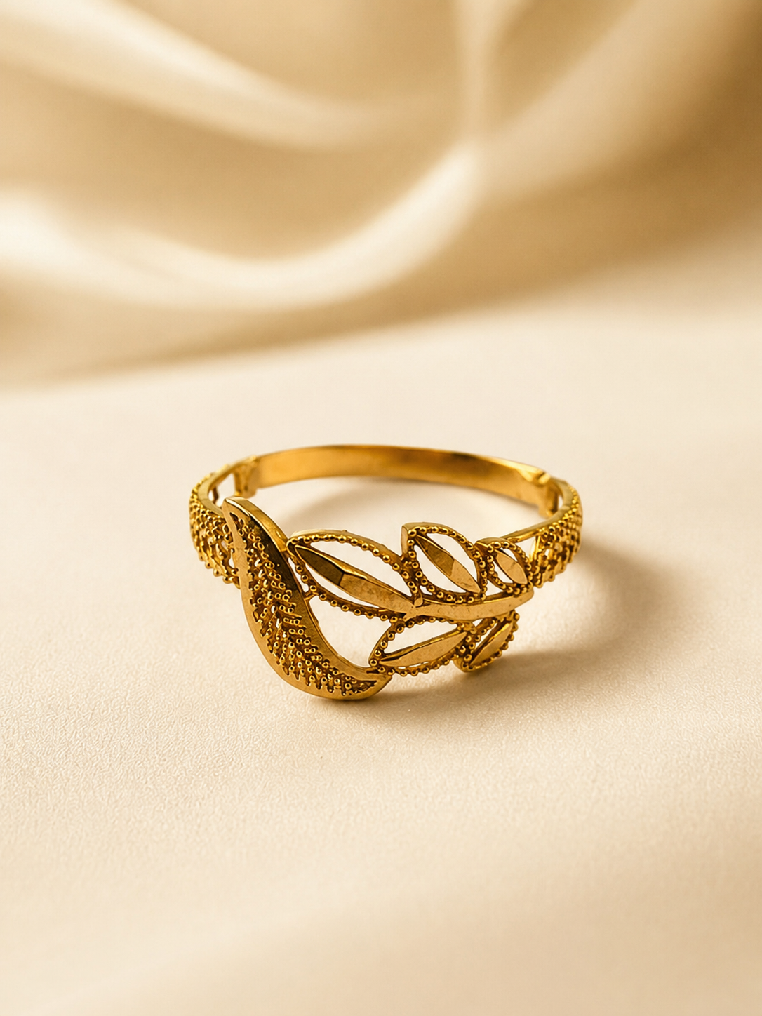 Aurora Delicate Filigree Leaf Gold Ring