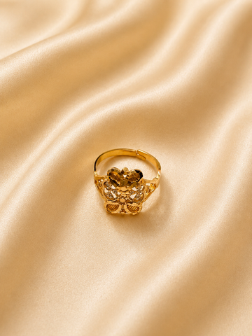 Mariposa Filigree Butterfly Ring – Luxury Diamond-Cut Gold Statement