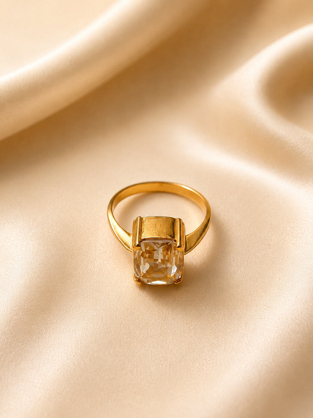 Luxury Cushion-Cut Champagne Topaz Ring | Bold Geometric Gold Statement Band