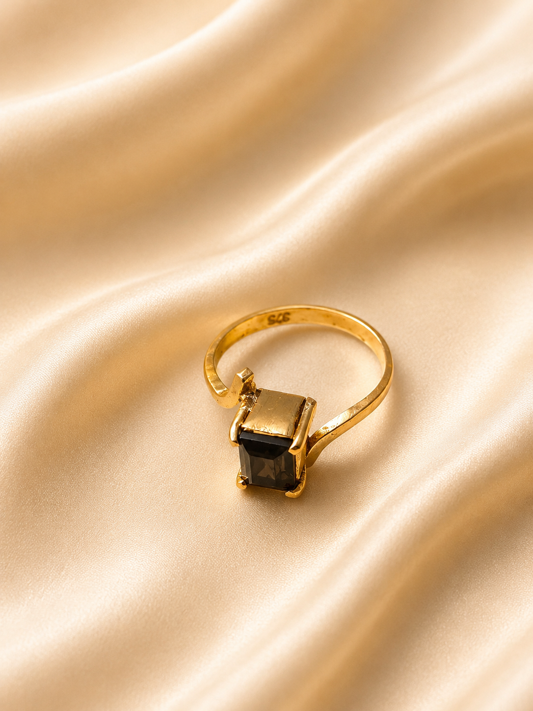 Emerald-Cut Smoky Quartz Vintage Gold Ring | Rectangle Gemstone Statement Band
