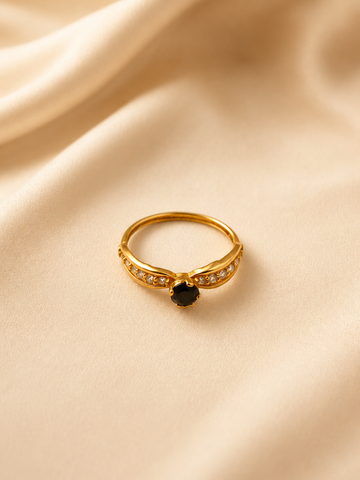 Noir Essence Black Gemstone Pavé Gold Ring